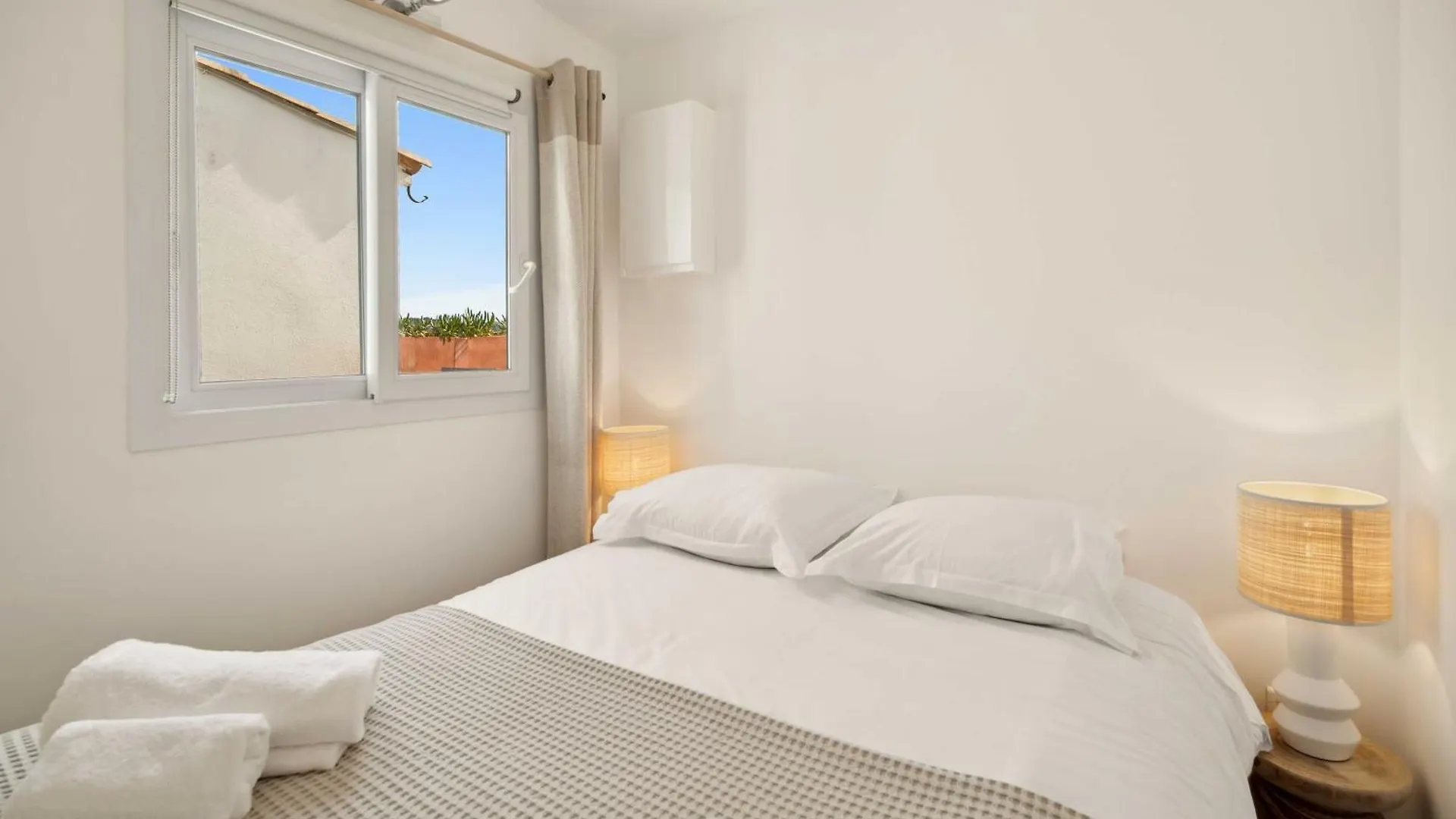 Magnificent apartment - AC- 2BR- Σαιν-Τροπέ 0*,  Γαλλία